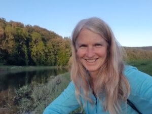 Sanftes Yoga für Frauen - Selbstfürsorge & Ruhe finden @ Yoga Vidya Kassel